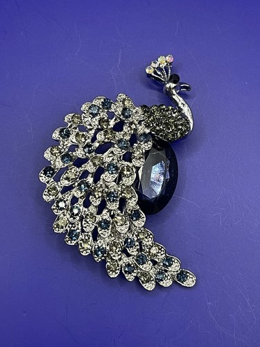 Spilla con - , strass